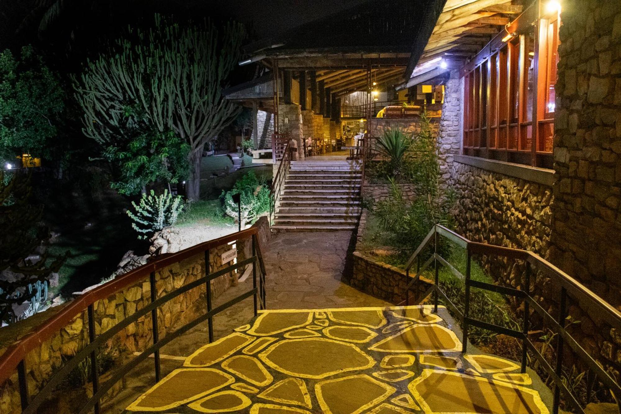 Voi Safari Lodge Kültér fotó